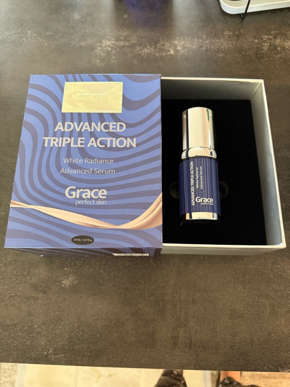 Grace Advanced Triple Action White Radiance‎ Serum - Blue and Silver